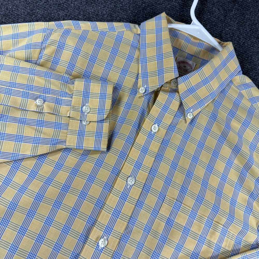 Brooks Brothers Button Down Shirt Mens M Medium Yellow Blue Plaid Non-Iron